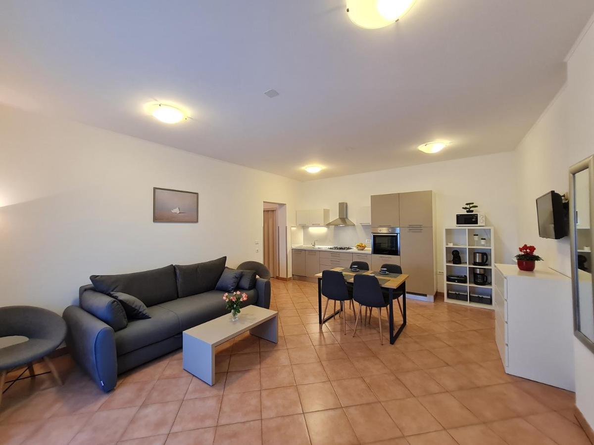 רוביני Apartments Terranova מראה חיצוני תמונה