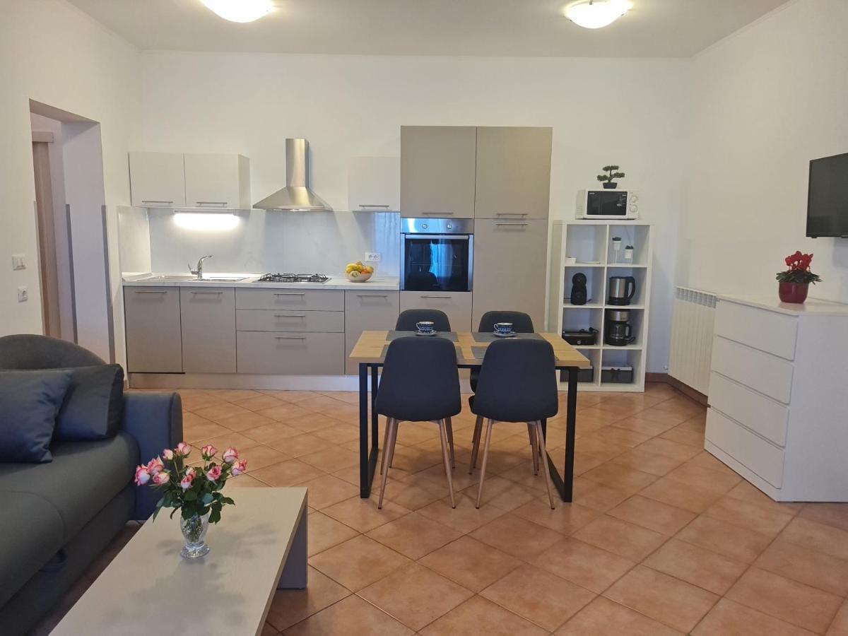 רוביני Apartments Terranova מראה חיצוני תמונה